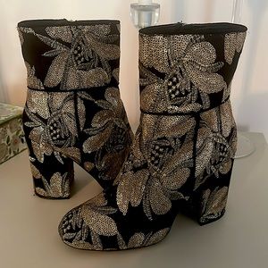 True statement! Only worn a couple of times, these boots will elevate any fit.
